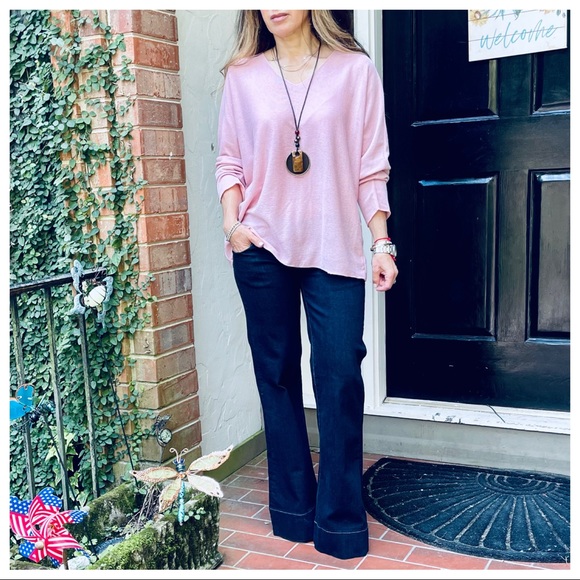 Made in Italy Rose V Neck Relax fit sweater - Picture 4 of 5